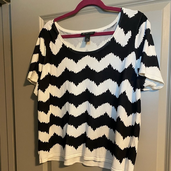 Two Piece Set - Picture 3 of 5